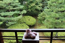 お寺でガラス展